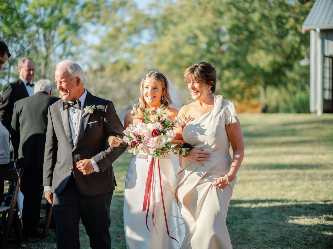 Elaine J.: Light and Lovely