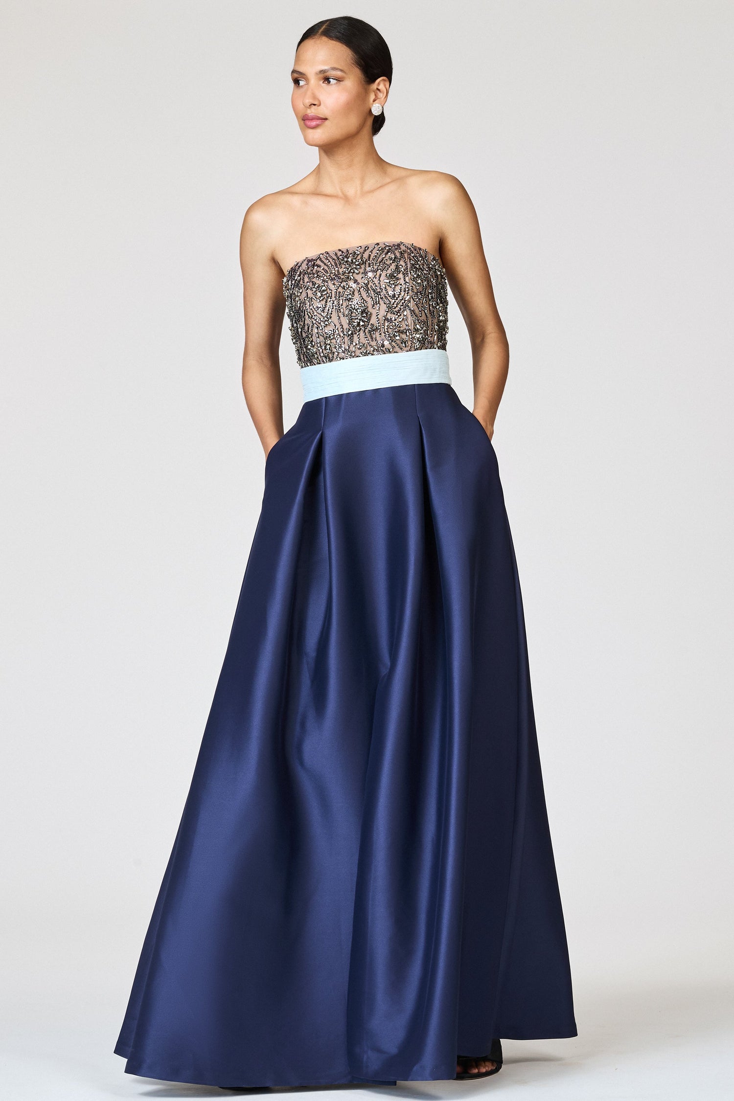 BLACK TIE
